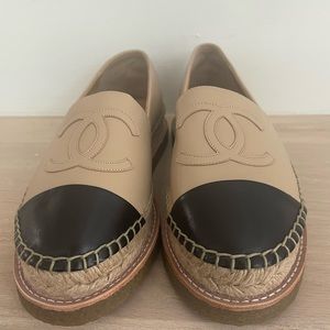 Super cute never worn CC ESPADRILLES!